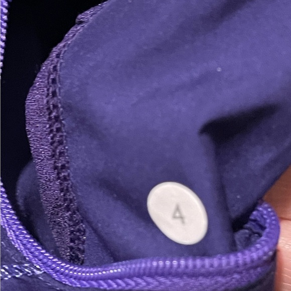 Lululemon running jacket/windbreaker Size 4 - Picture 6 of 6
